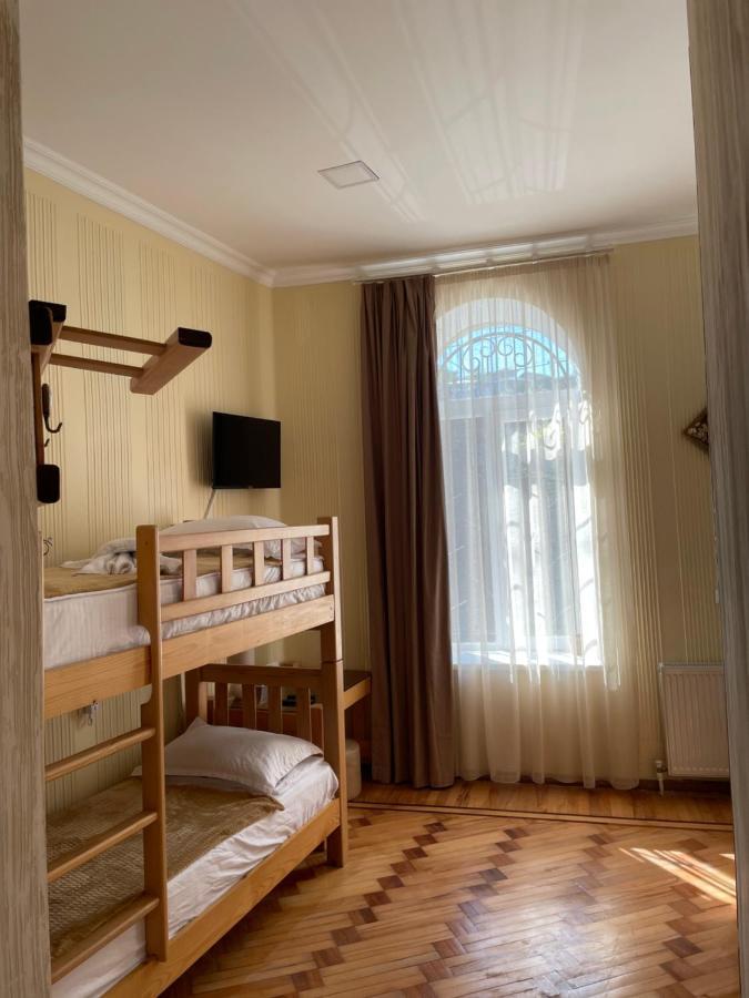 Hotel 1870 Kutaiszi Kültér fotó
