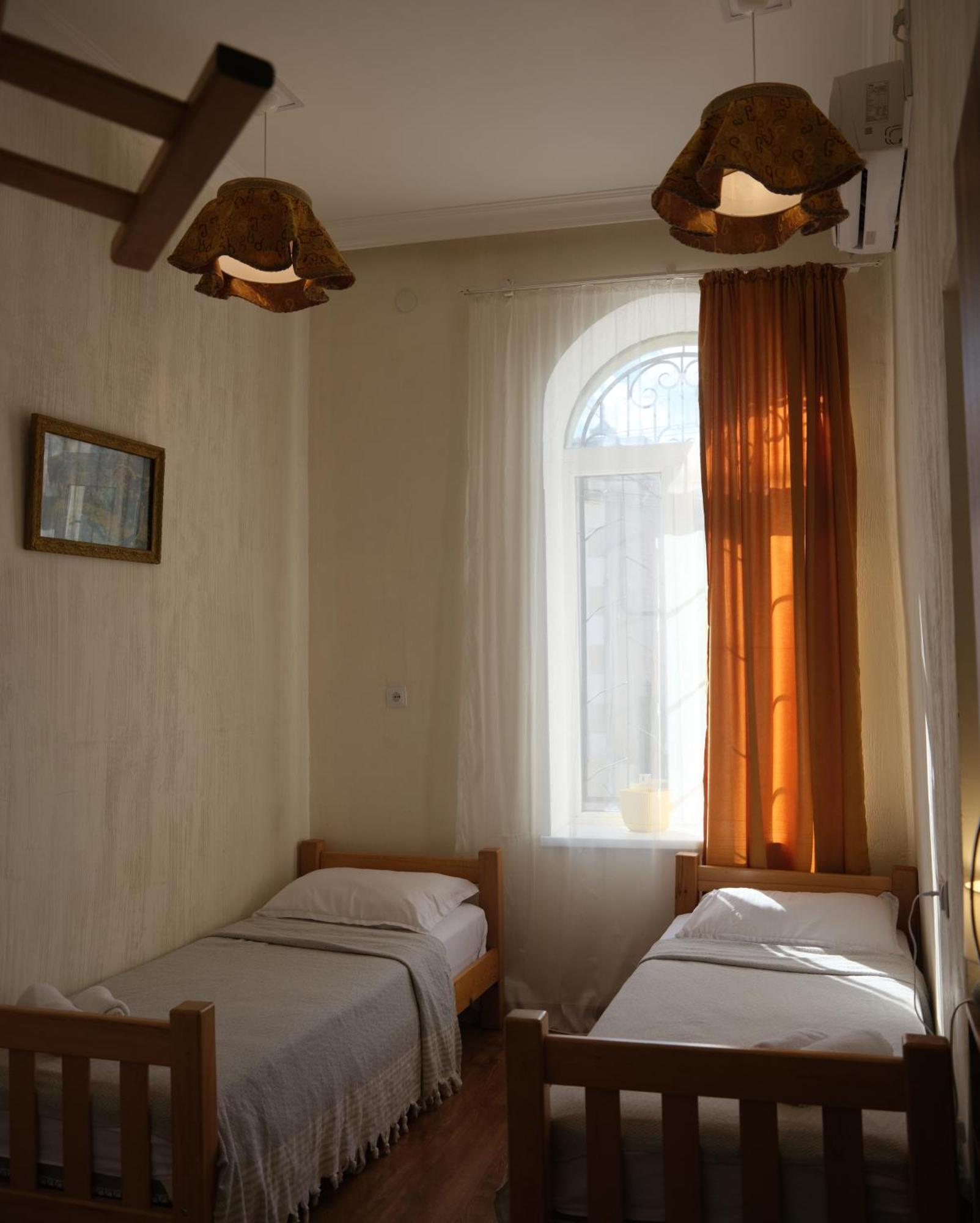 Hotel 1870 Kutaiszi Kültér fotó